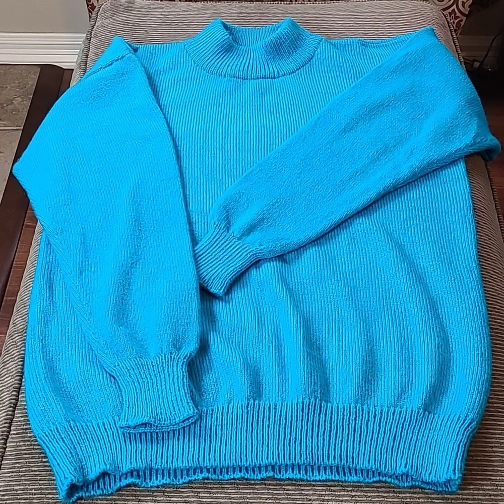 Handknit Mock Neck Sweater - Picture 9 of 9
